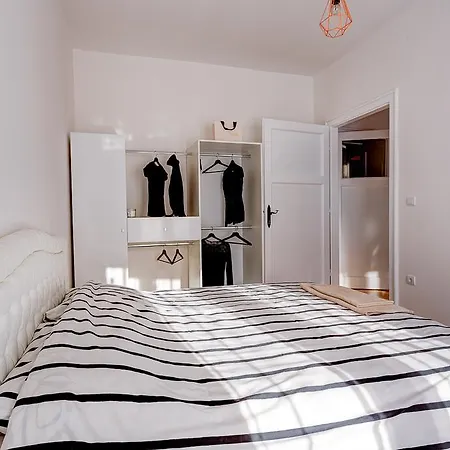 Bright 贝尔格莱德