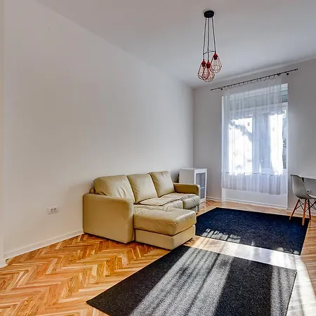 公寓 Bright 贝尔格莱德