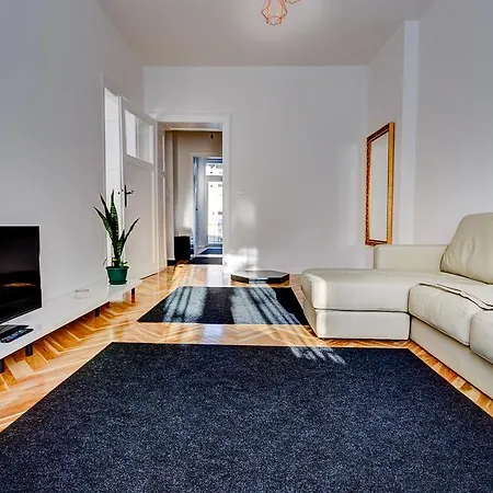 公寓 Bright 贝尔格莱德